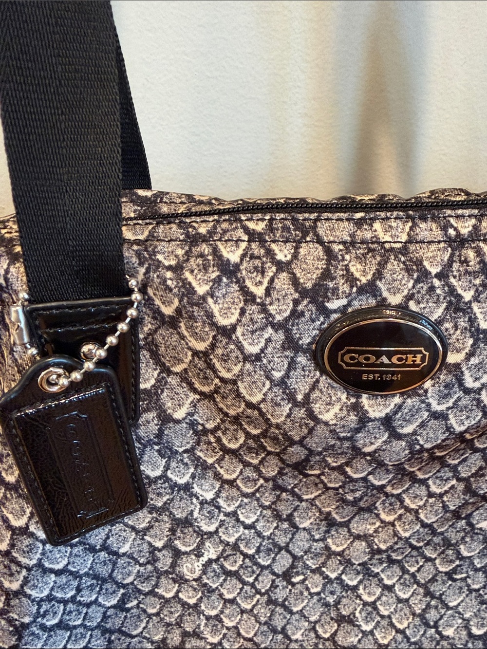 Coach F77461 Getaway Snake Print Packable Weekender & Pouch Bag Silver/Gunmetal - Picture 3 of 12